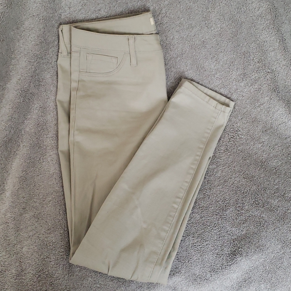 Women's Refuge Khaki